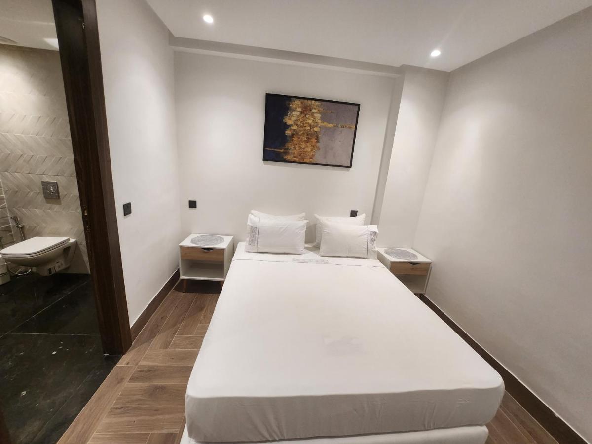 Modern Luxury Retreat: 2-Bedroom Apartment In The Heart Of Marrakech مراكش المظهر الخارجي الصورة