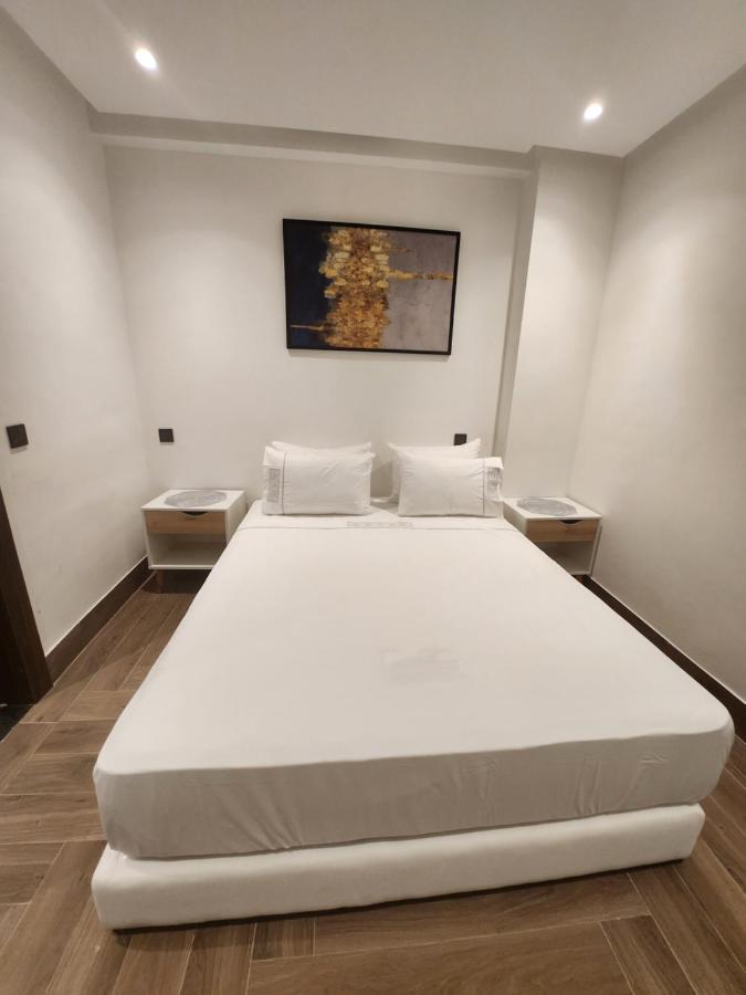 Modern Luxury Retreat: 2-Bedroom Apartment In The Heart Of Marrakech مراكش المظهر الخارجي الصورة