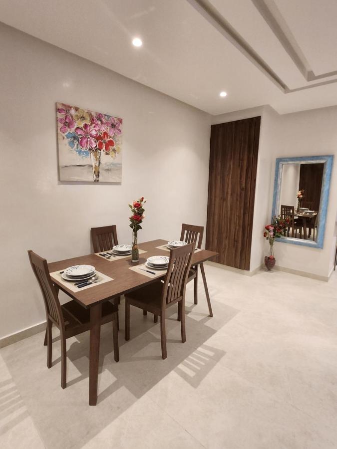 Modern Luxury Retreat: 2-Bedroom Apartment In The Heart Of Marrakech مراكش المظهر الخارجي الصورة