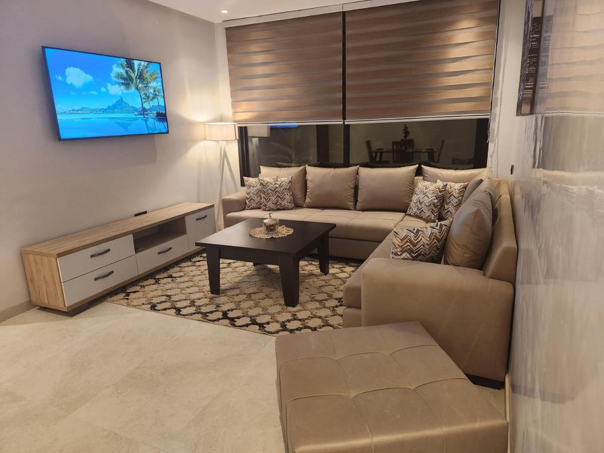 Modern Luxury Retreat: 2-Bedroom Apartment In The Heart Of Marrakech مراكش المظهر الخارجي الصورة