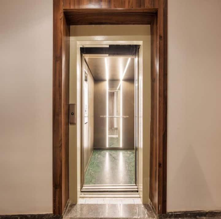 Modern Luxury Retreat: 2-Bedroom Apartment In The Heart Of Marrakech مراكش المظهر الخارجي الصورة